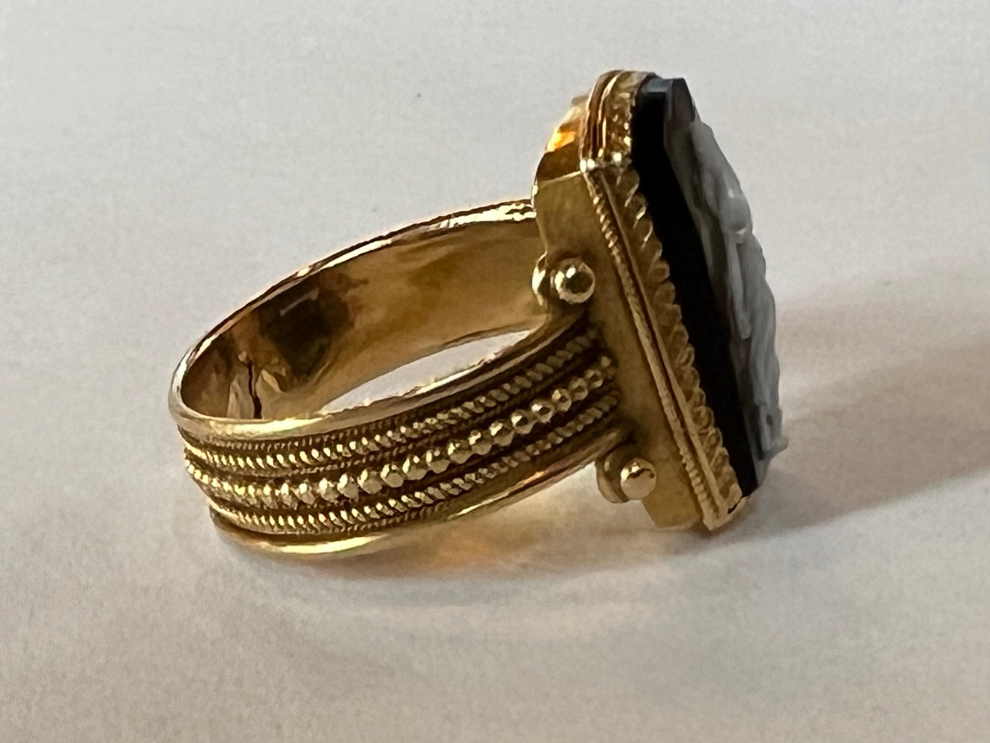 Estate Victorian Etruscan Revival 18-20K Carved Sardonyx Goddess Cameo Ring