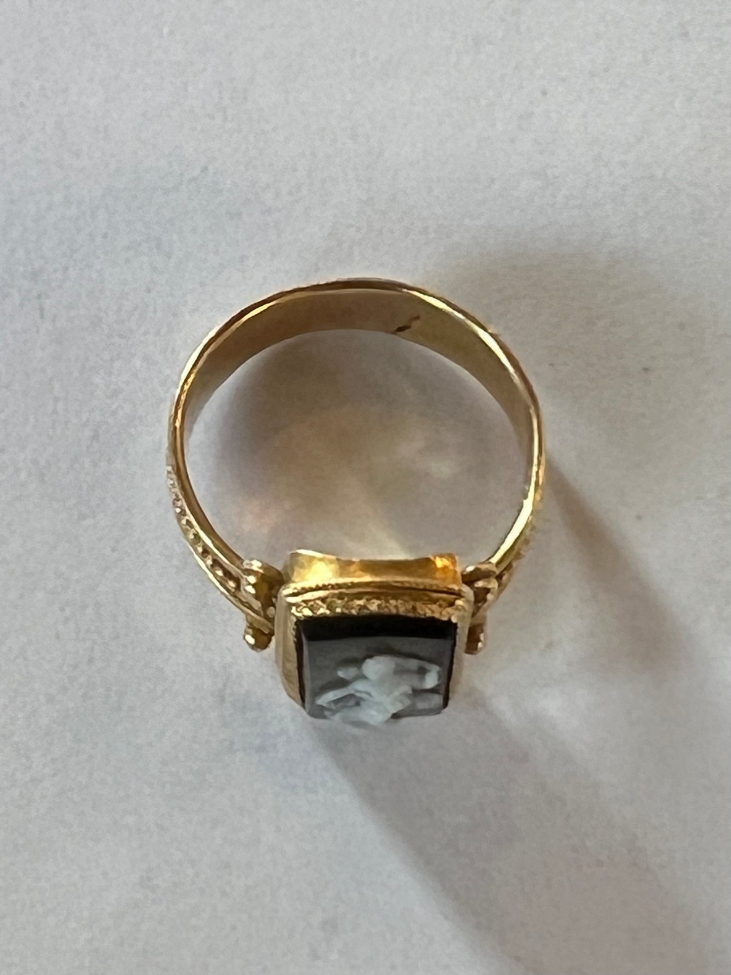 Estate Victorian Etruscan Revival 18-20K Carved Sardonyx Goddess Cameo Ring