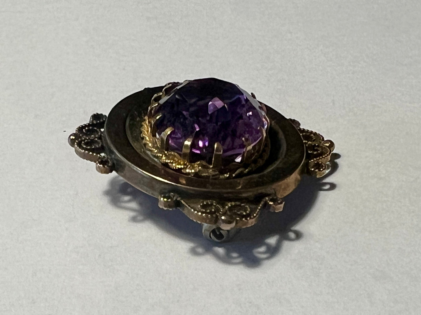 Estate Victorian Amethyst Gold Pin