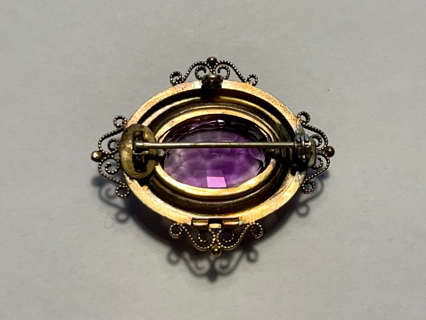 Estate Victorian Amethyst Gold Pin