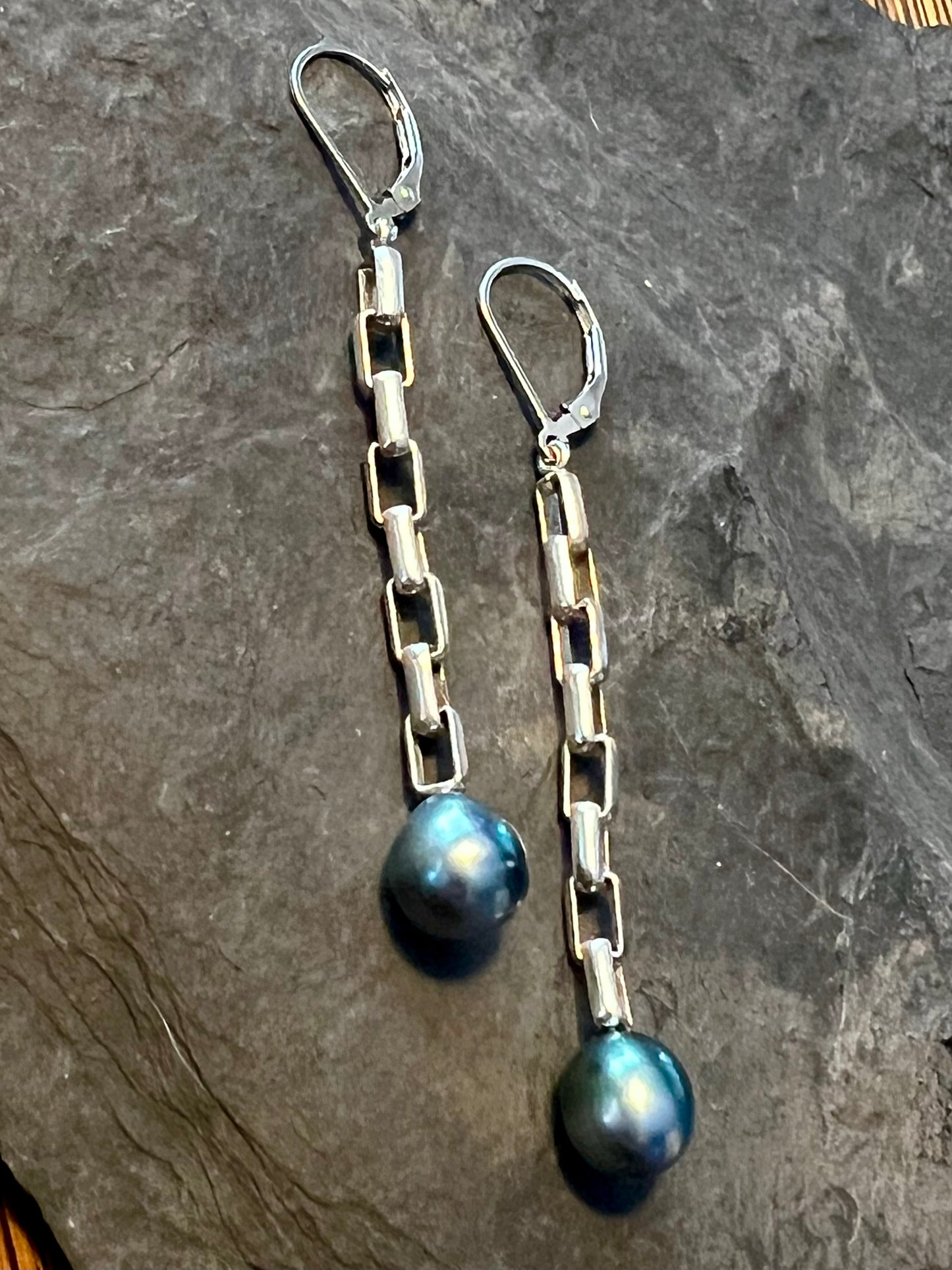 Tahitian Pearl Chain Dangle - Minimalist Earrings