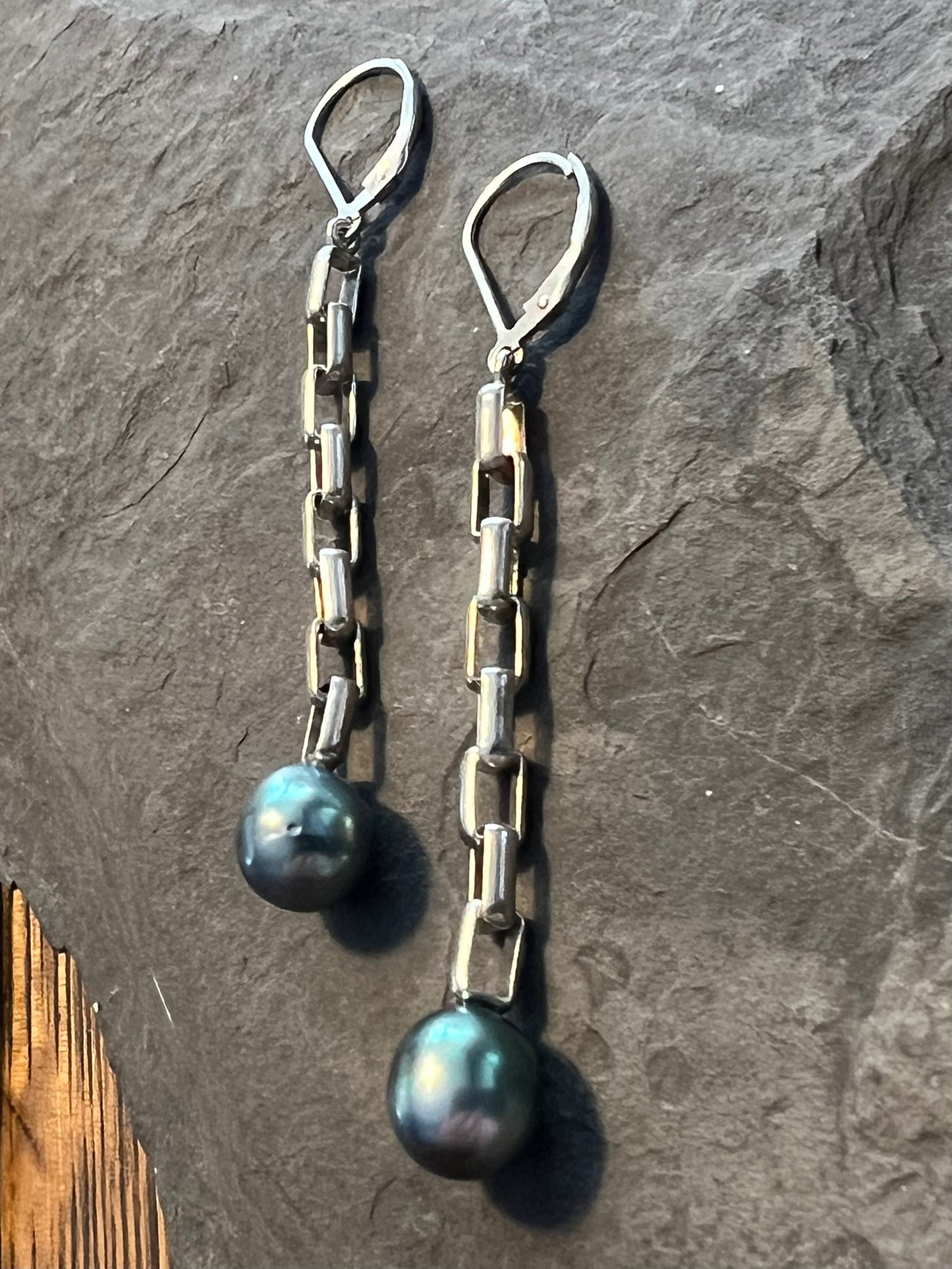 Tahitian Pearl Chain Dangle - Minimalist Earrings