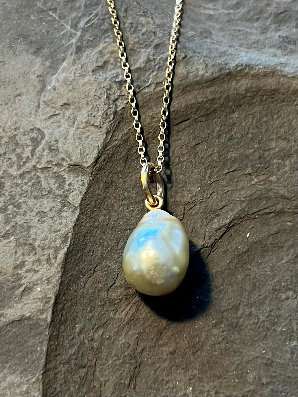 Creamy Tahitian Pearl - Minimalist Necklace