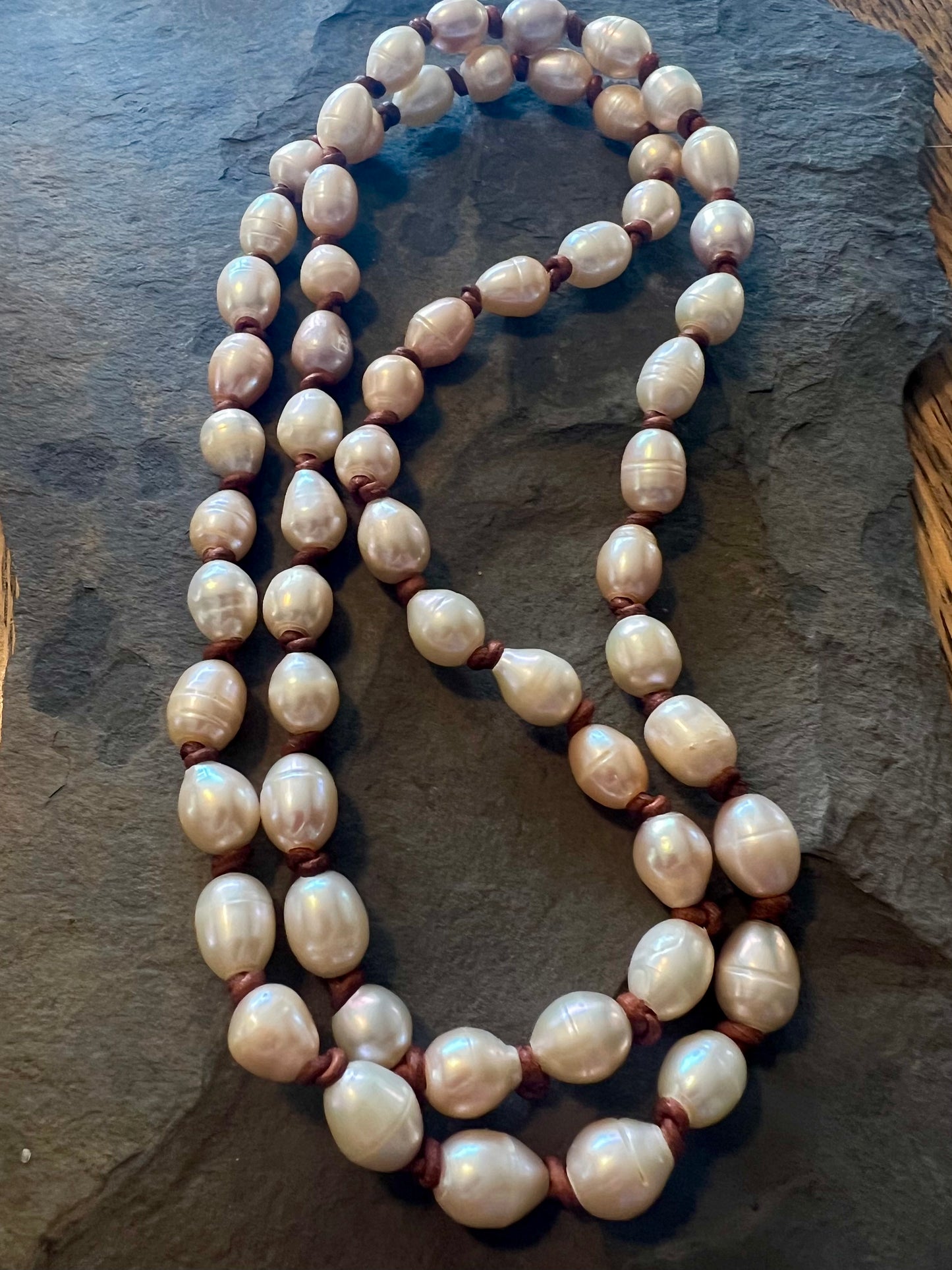 Creamy Ring Pearls Knotted on Leather Necklace