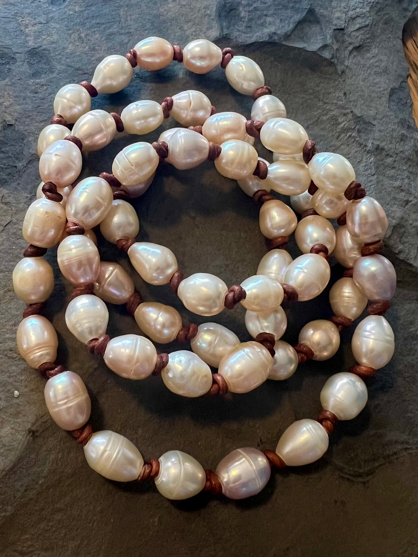 Creamy Ring Pearls Knotted on Leather Necklace