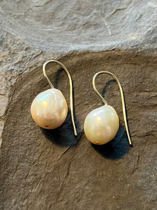 Creamy Baroque Pearl Demi-Dangle - Minimalist Earrings