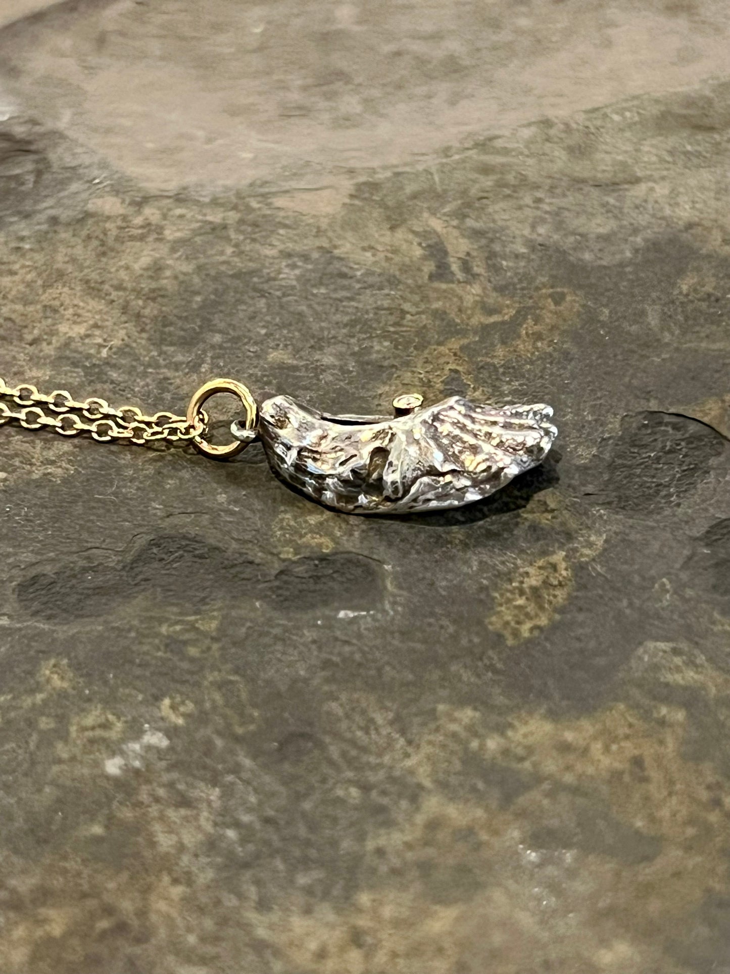 Diamond Tiny Oyster Pendant - Salt Series Necklace